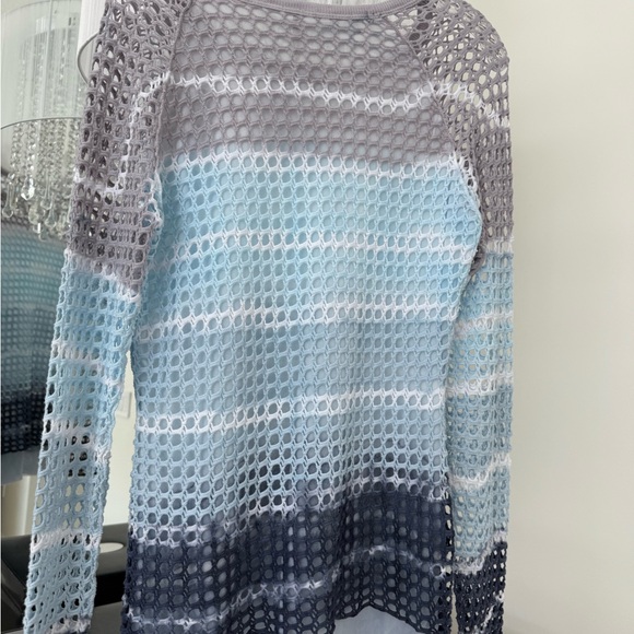Stylish Blue and Gray Women's Top - Picture 2 of 2